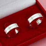 Par Aliança Prata 950 Reta 7MM Friso no Meio