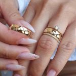 Par de Alianças de Moedas Antigas Abaulada 7MM Tradicional