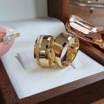 Par de Alianças Moedas Antigas Chanfrada 10MM e Pedras Cravejadas