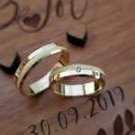 Par de Alianças de Moedas Antigas Chanfrada 6MM Jateado e Pedra