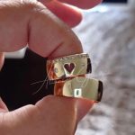 Par Alianças Moedas Antigas Abaulada 10MM Coração e Pedras